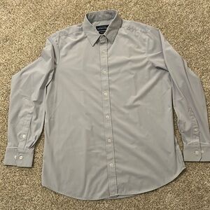 Mizzen + Main blue label leeward dress shirt in medium standard fit, size large